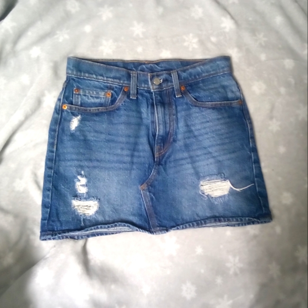 'Levi's' NWOT ladies authentic denim skirt